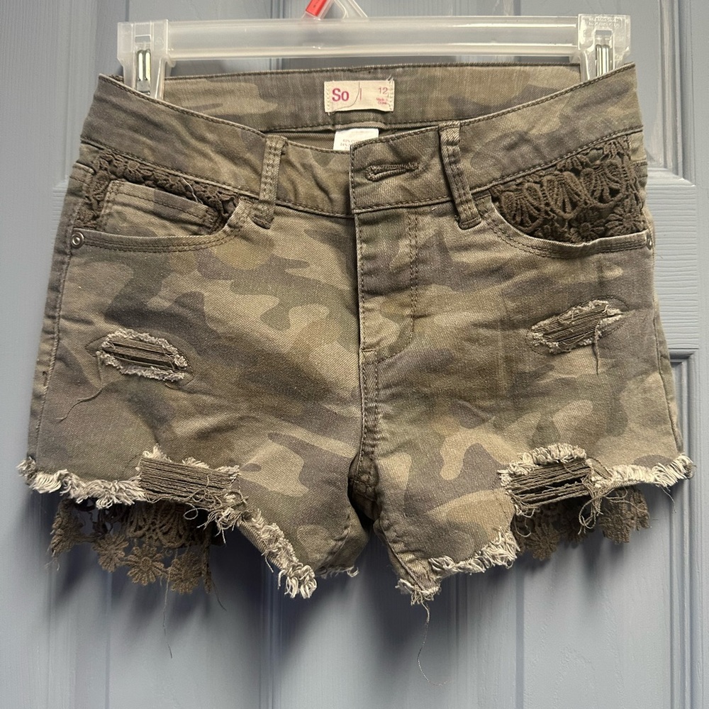 SO Kids Camo Distressed Shorts